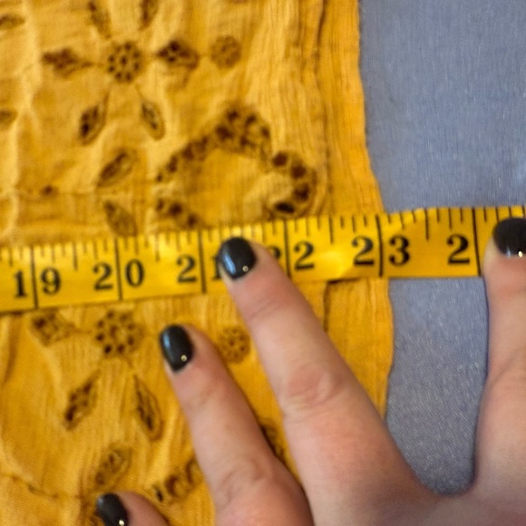 American Eagle Outfitters Yellow Flutter Sleeve Blouse - Picture 5 of 7